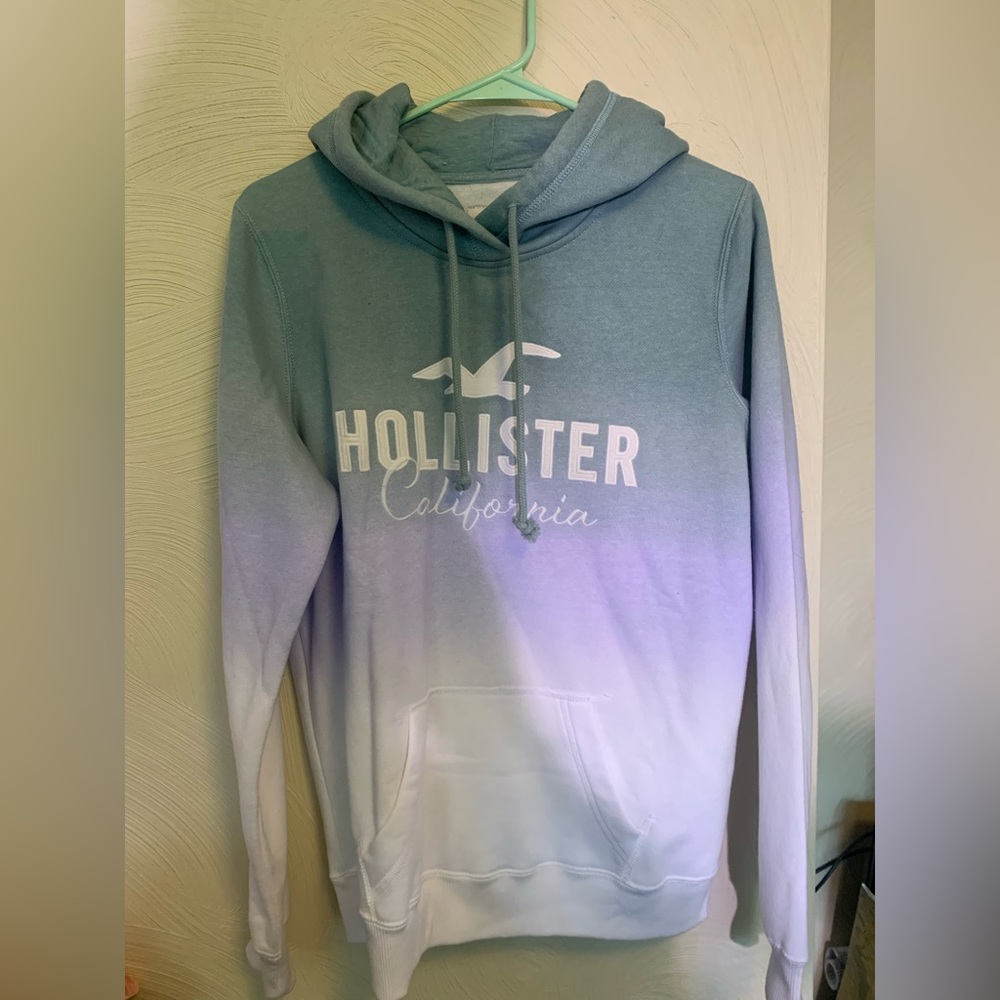New with tags Hollister ombré blue Hoodie